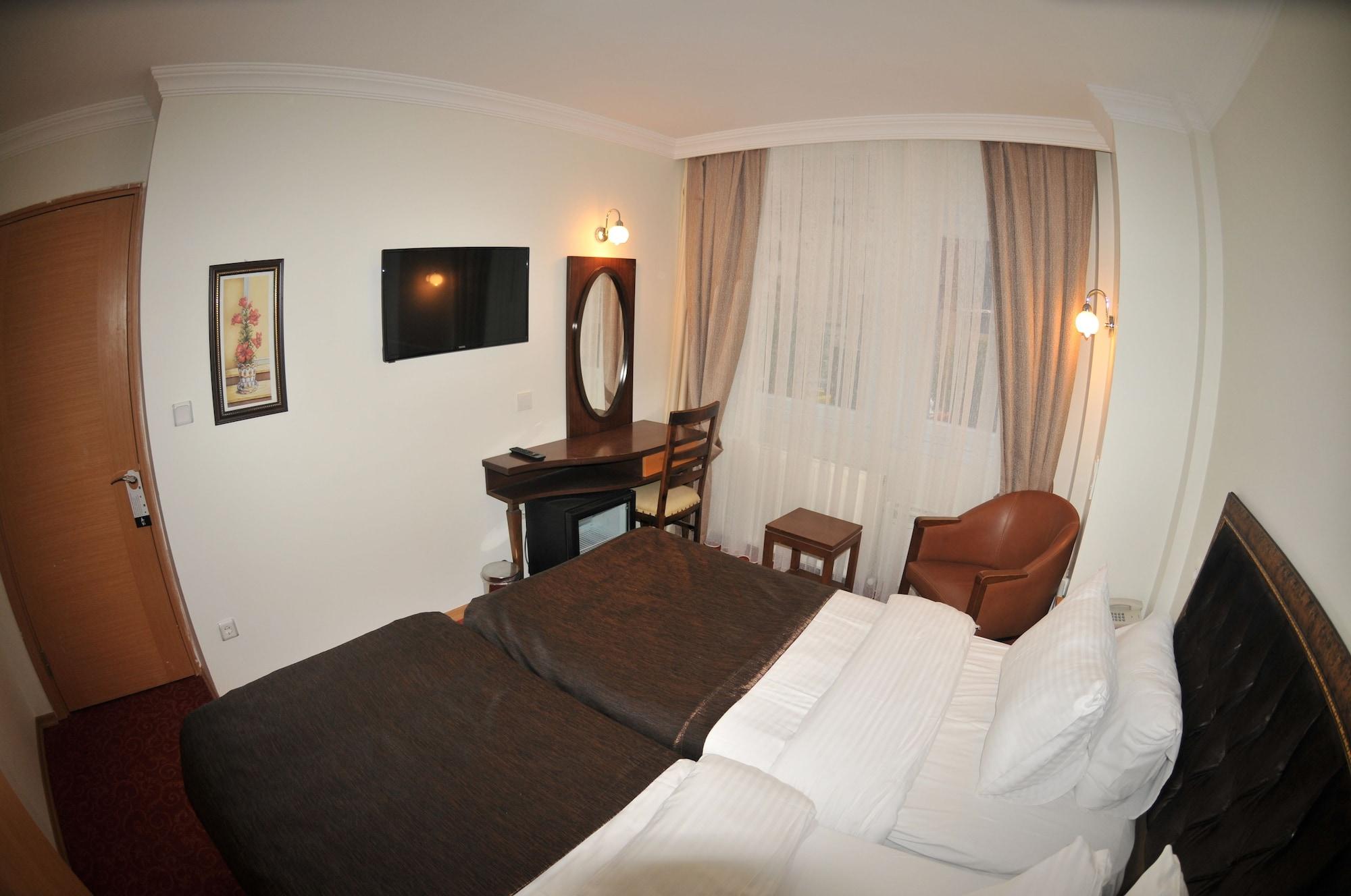 Palace Point Hotel Istanbul Bagian luar foto