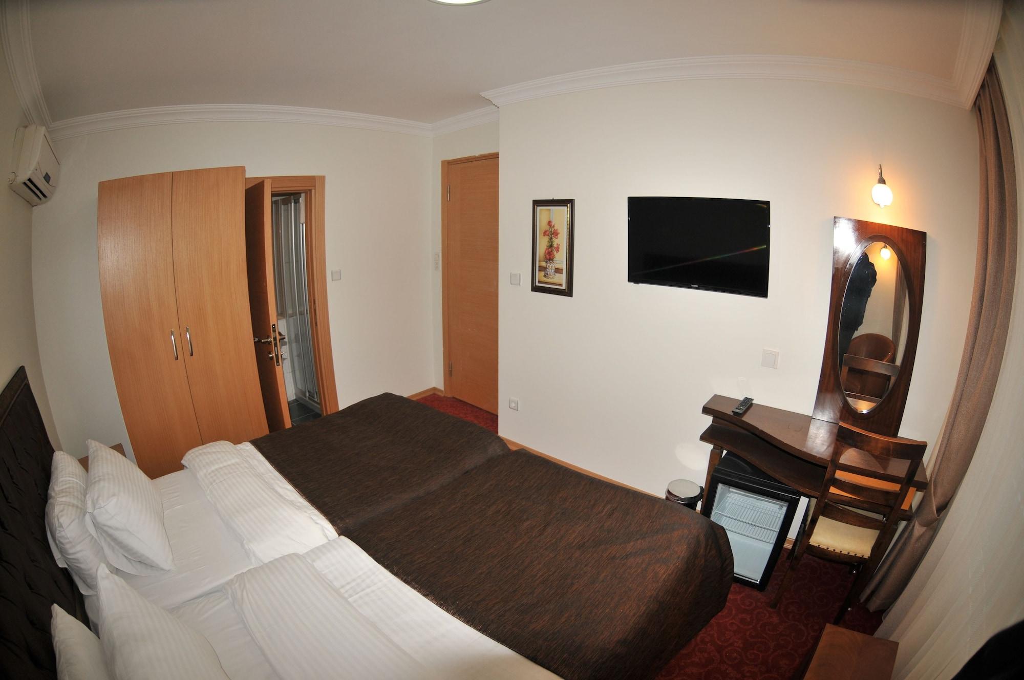 Palace Point Hotel Istanbul Bagian luar foto