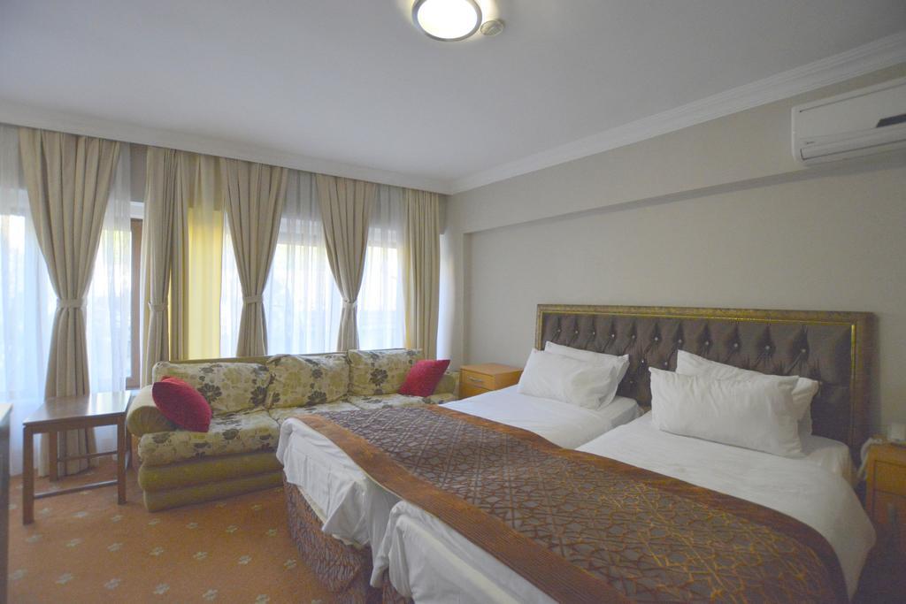 Palace Point Hotel Istanbul Bagian luar foto