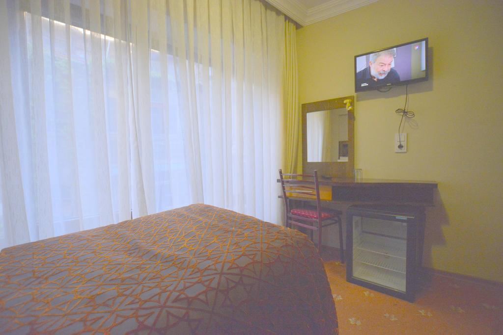 Palace Point Hotel Istanbul Bagian luar foto