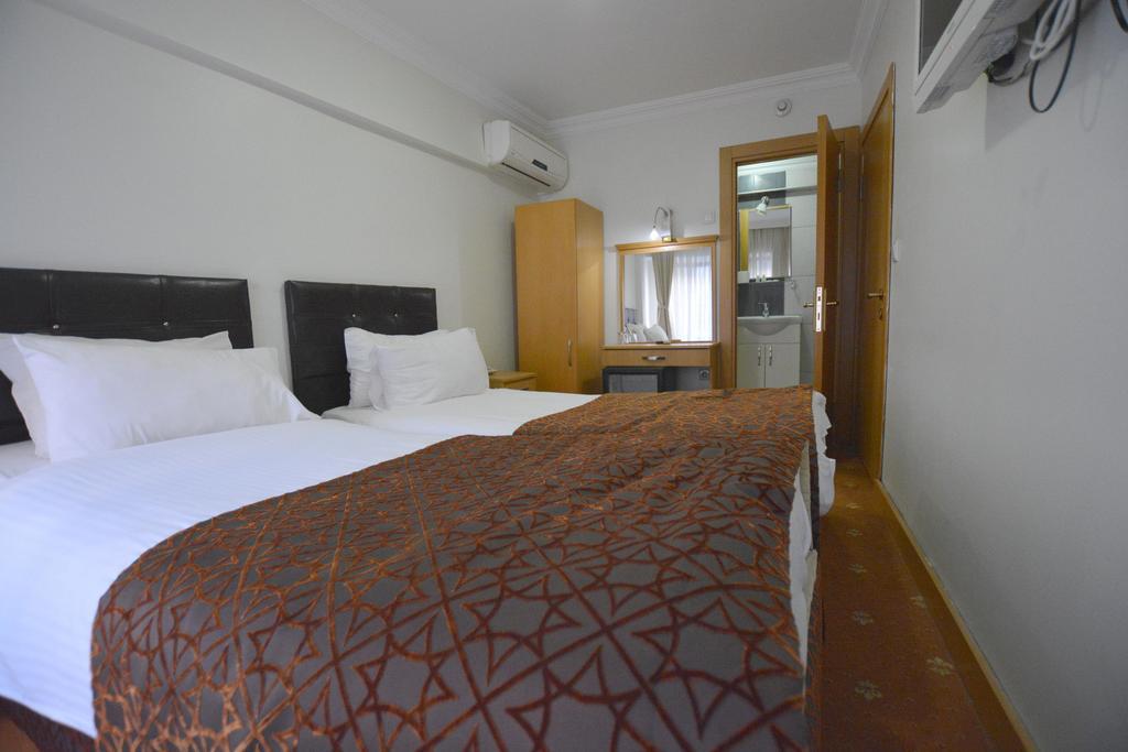 Palace Point Hotel Istanbul Bagian luar foto