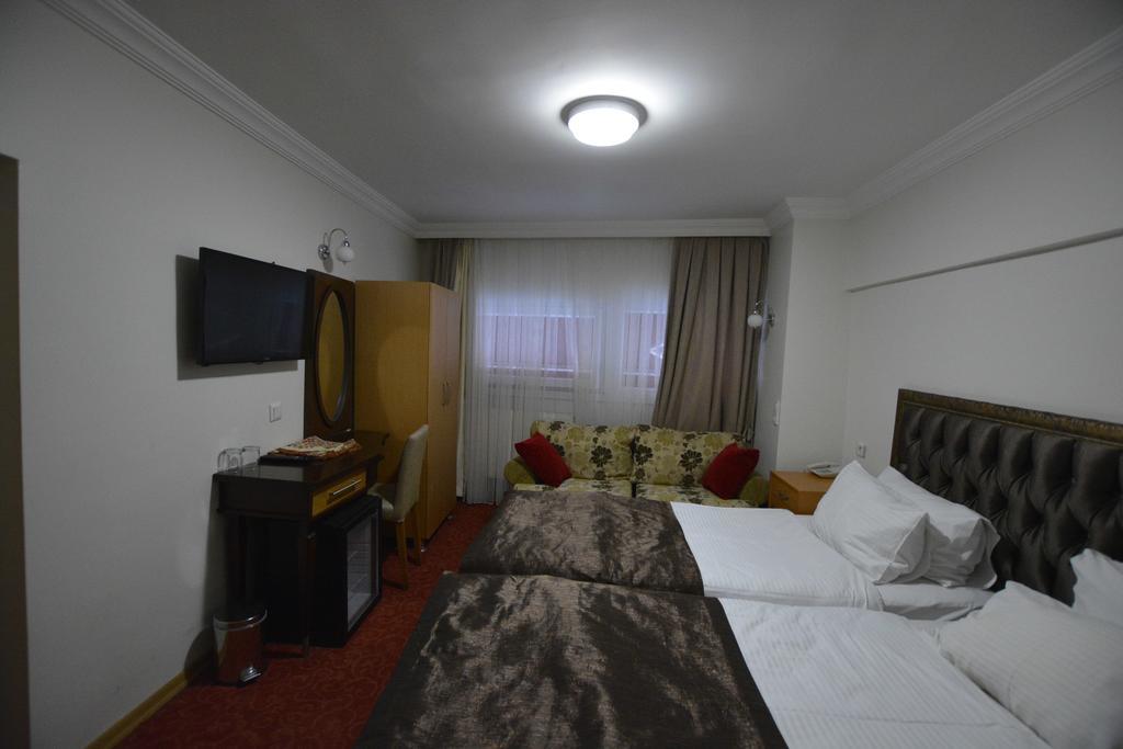 Palace Point Hotel Istanbul Bagian luar foto