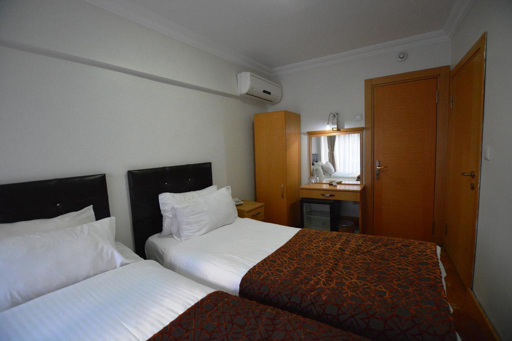 Palace Point Hotel Istanbul Bagian luar foto